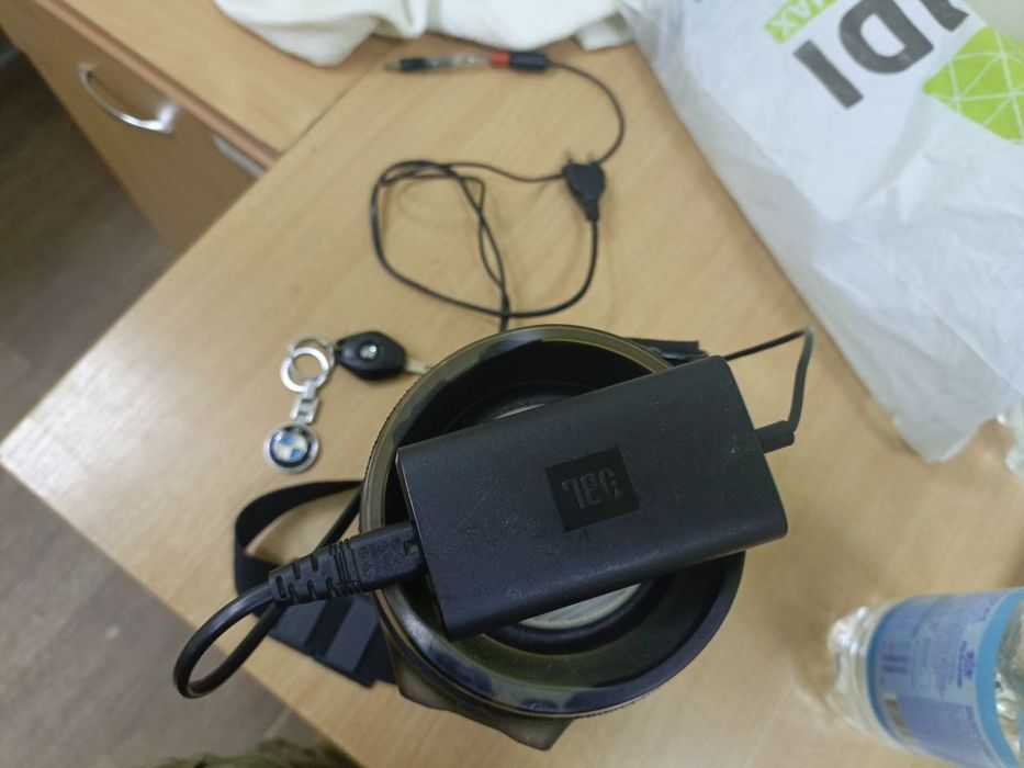 Продам б/у колонку Jbl Xtreme 2