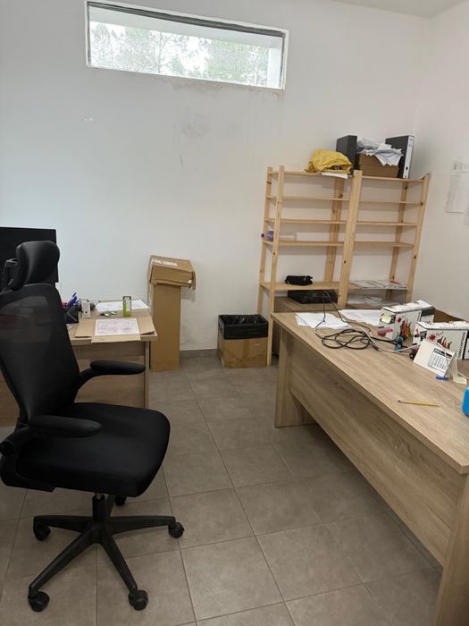 Arrendo Armazém Rio Meão