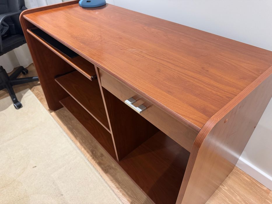 Secretaria como nova