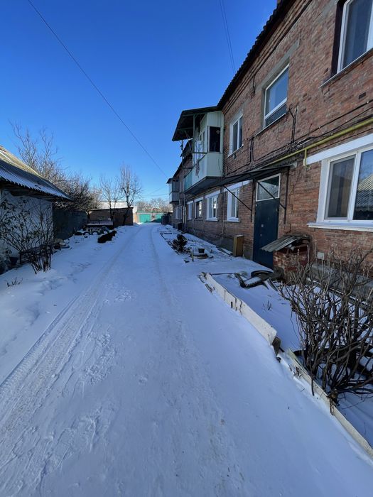 Продам уютную 2-комнатную квартиру в безопасном центре Богодухова