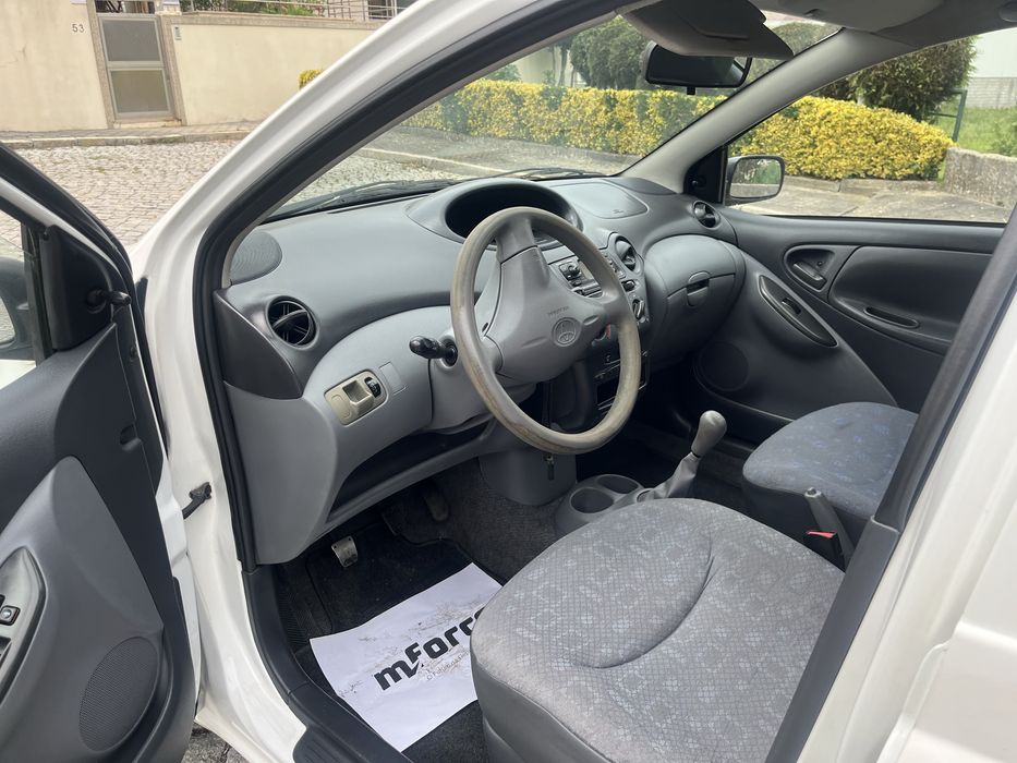 Toyota  yaris 1.0