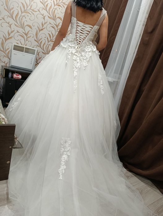 Продам свадебное платье новое