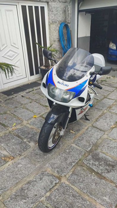 Suzuki GSX-R 750