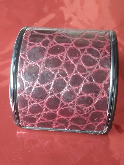 Caixa para anel muito antiga