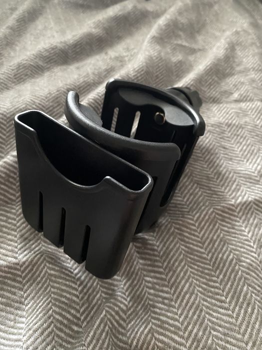 Подстаканник с местом для телефона