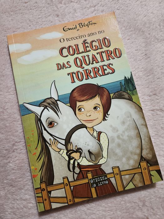 College of the Four Towers Vol. 3