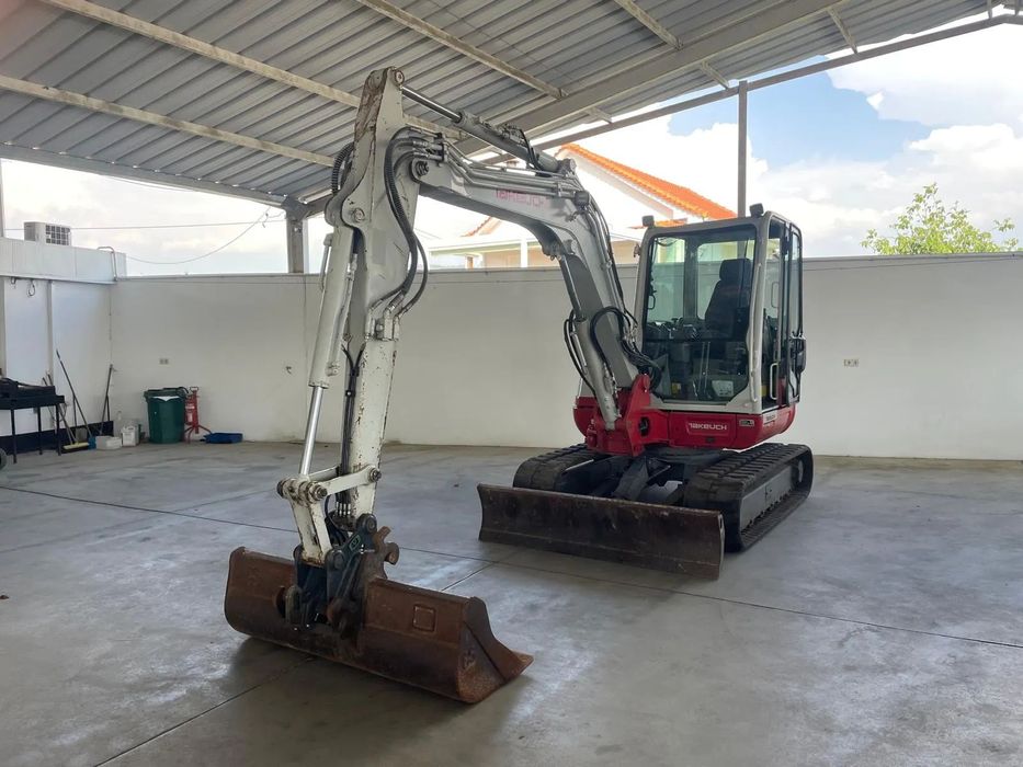 Takeuchi TB 250-2 Giratória