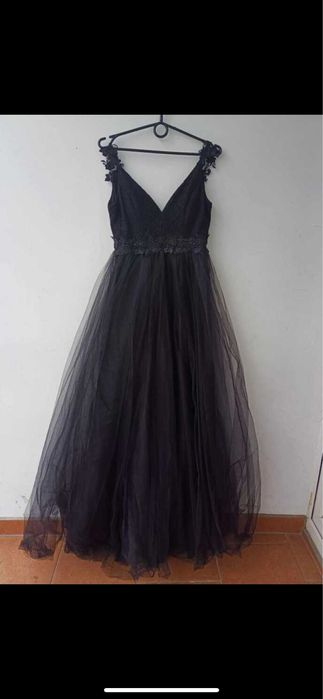 Czarna suknia slubne