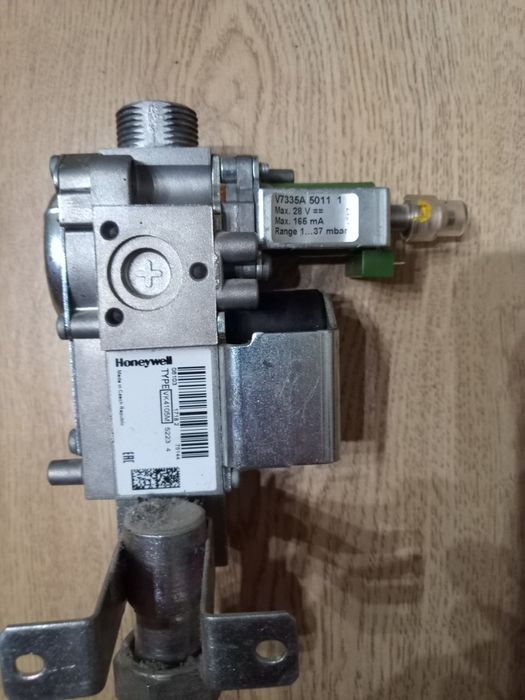 Zawór gazowy  Junkers ZW 24.Junkers ceraclass