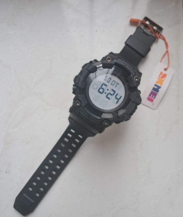 Продам часы фирмы Skmei