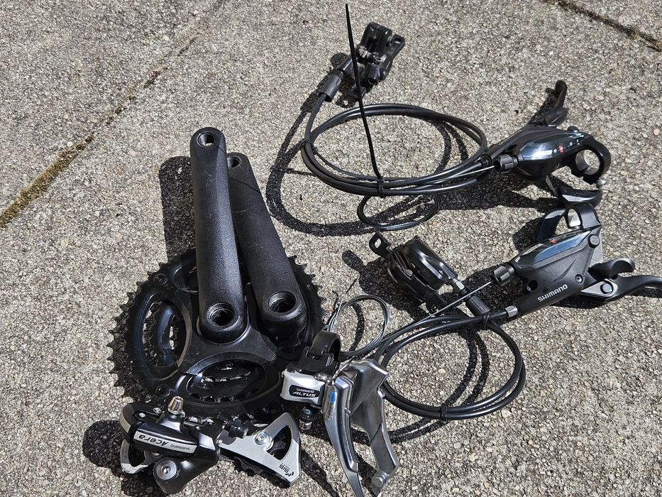 Grupo Shimano ACERA