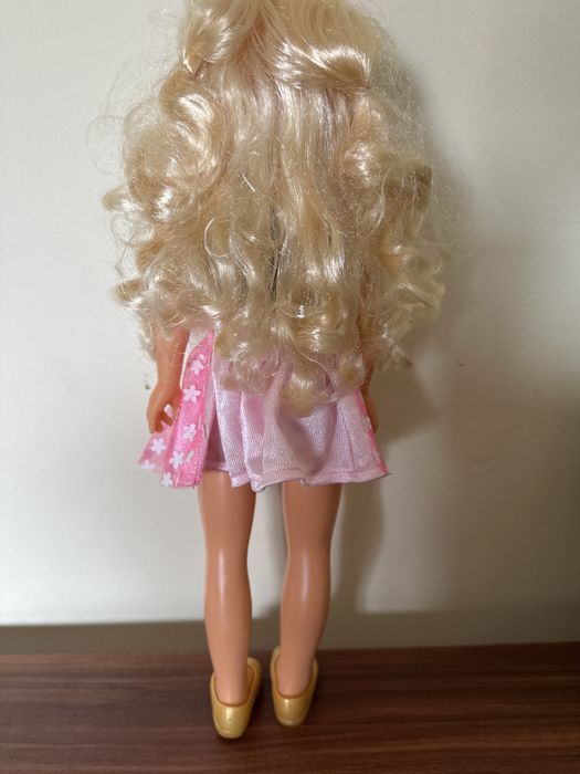 4 Bonecas Barbie / disney usadas
