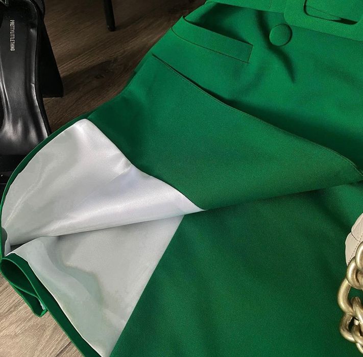 Плаття класичне зелене