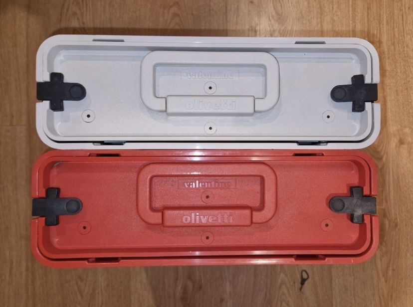 Máquinas de escrever Olivetti Valentine