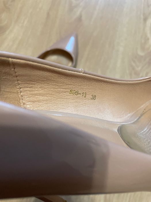 Туфлі бежеві 36 розміру