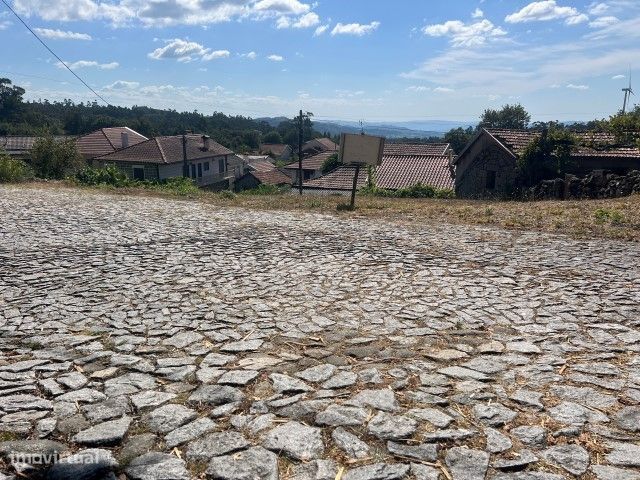 Terreno para construção em Moreira do Rei