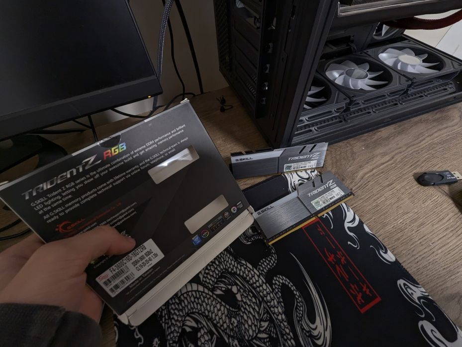 gskill trident z ddr4 - купити комплектуючі для ПК - Ціна на OLX.ua