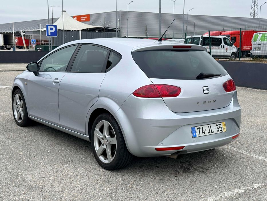SEAT Leon 1.6 TDI Sport 105 cv Start/Stop (2010) — photo 3