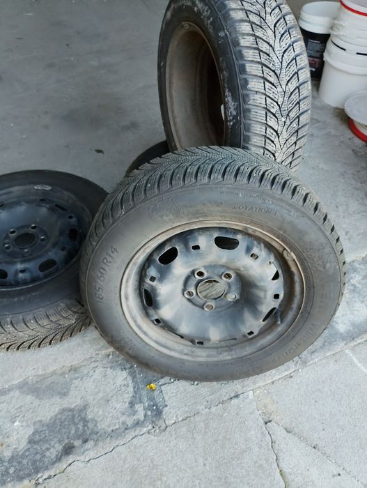 Felgi 5x100 14 z oponami zimowymi