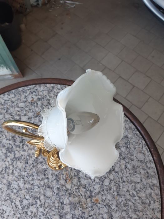 1 candeeiros de teto e 2 de parede