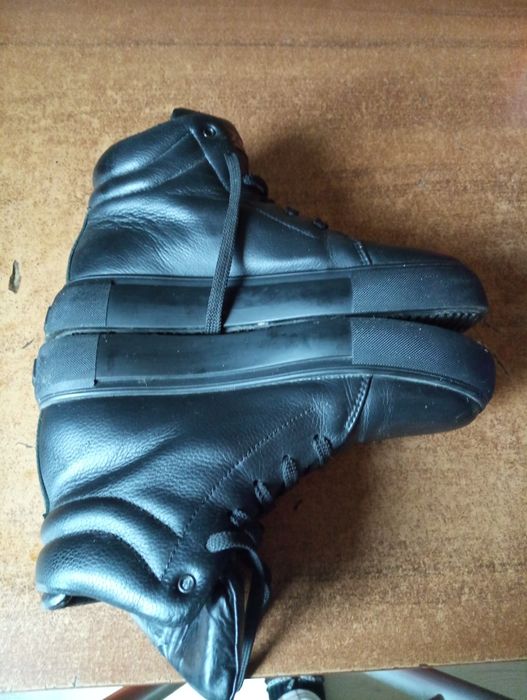 Продам зимние ботинки