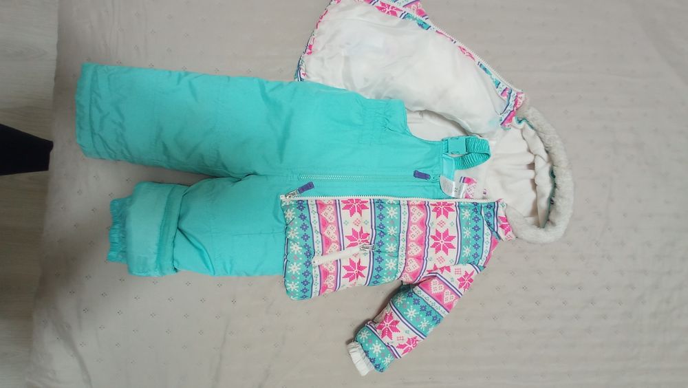 Комбінезон на дівчинку