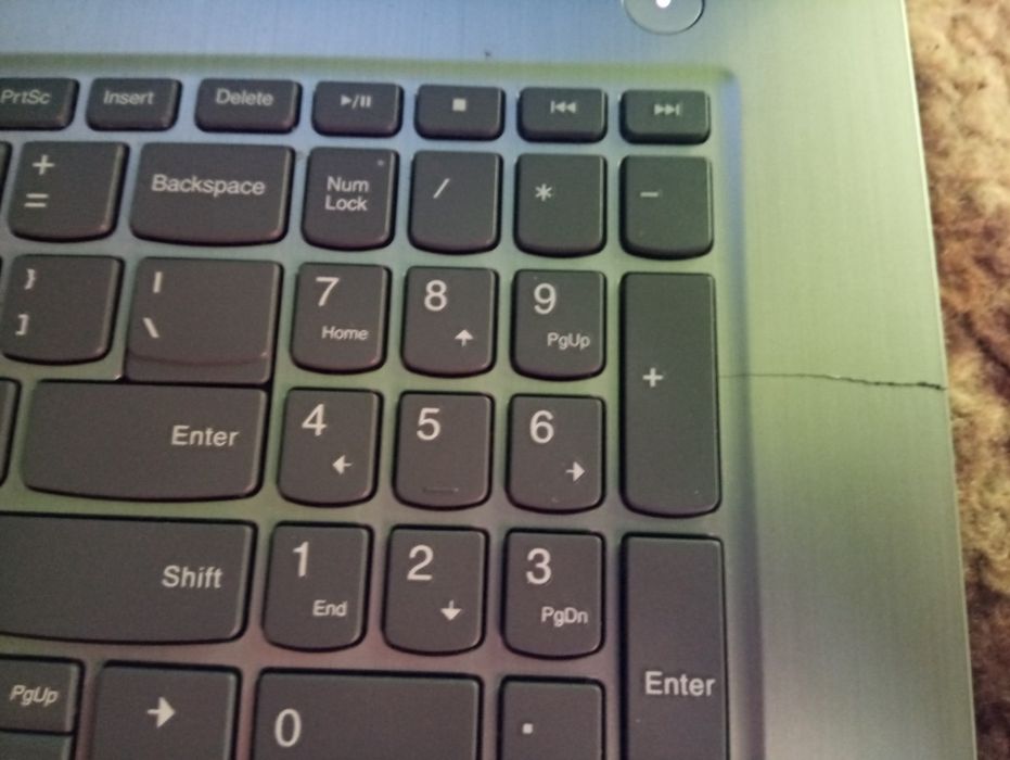 Laptop Lenovo Ideapad 3 uszkodzony. Odbiór osobisty.