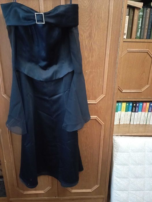Нарядное платье размер 48 синего цвета
