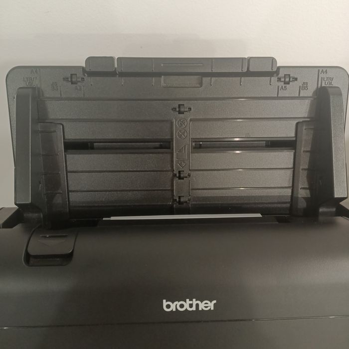 Skaner dokumentów Brother ADS-2400N