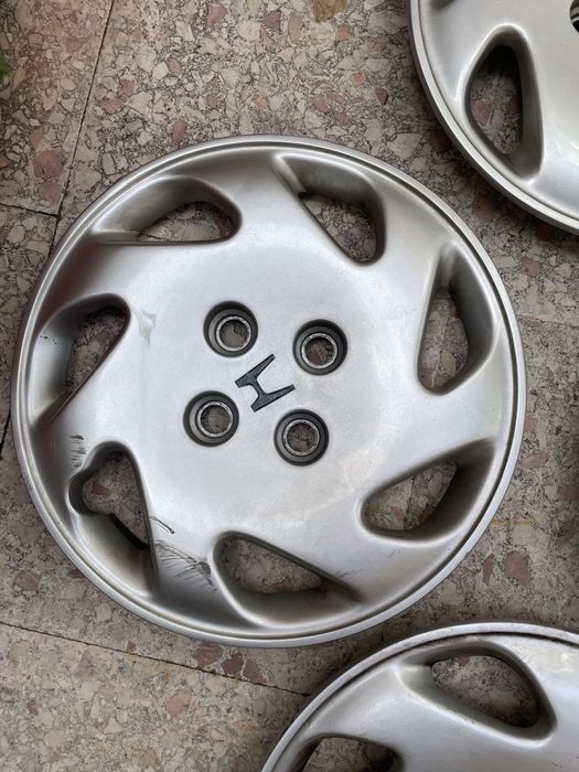 Jantes 14 c/ pneus seminovos e tampões Honda Civic EG