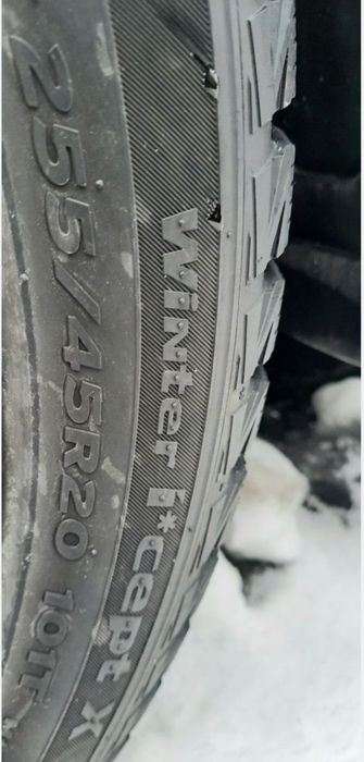 Шины зимние 255/45 r20