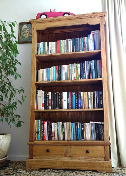 Witryna lub biblioteczka z litego drewna - Almi Decor
