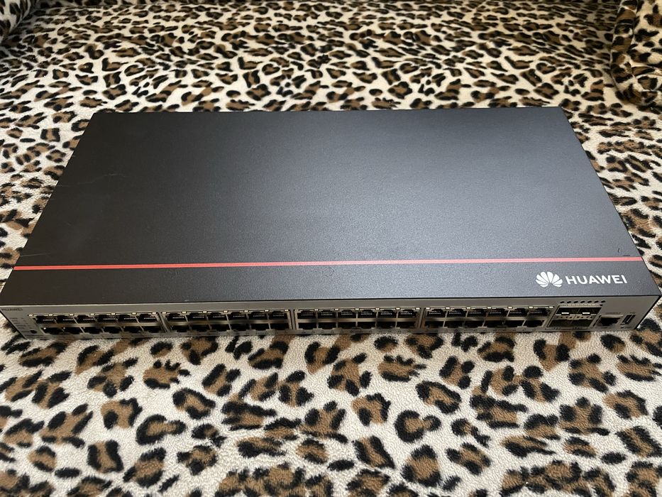 Новий POE Комутатор Huawei CloudEngine S5735-L48P4X-A1 (98011343)