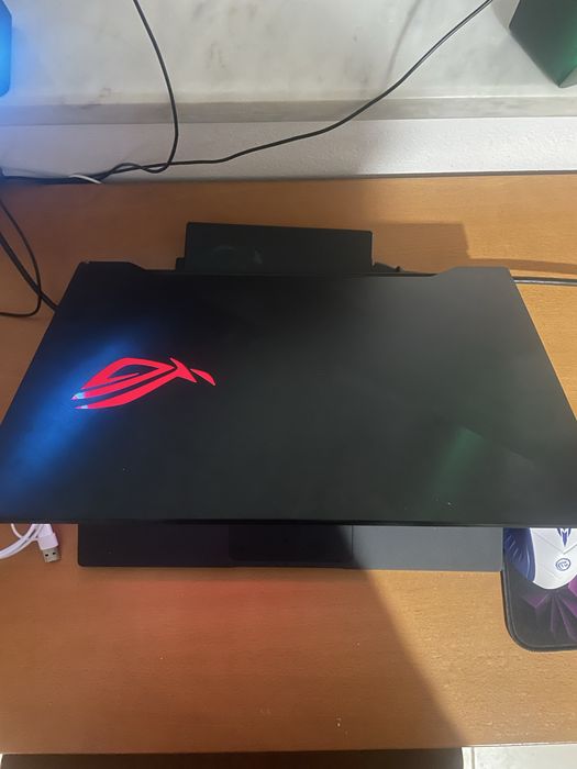 ASUS ROG Zephyrus – Portátil Gaming (GTX 1660 Ti / 16GB RAM / 240Hz)