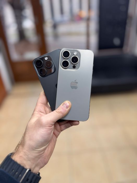 Apple Iphone 15 pro  128/256 gb - Natural/Black