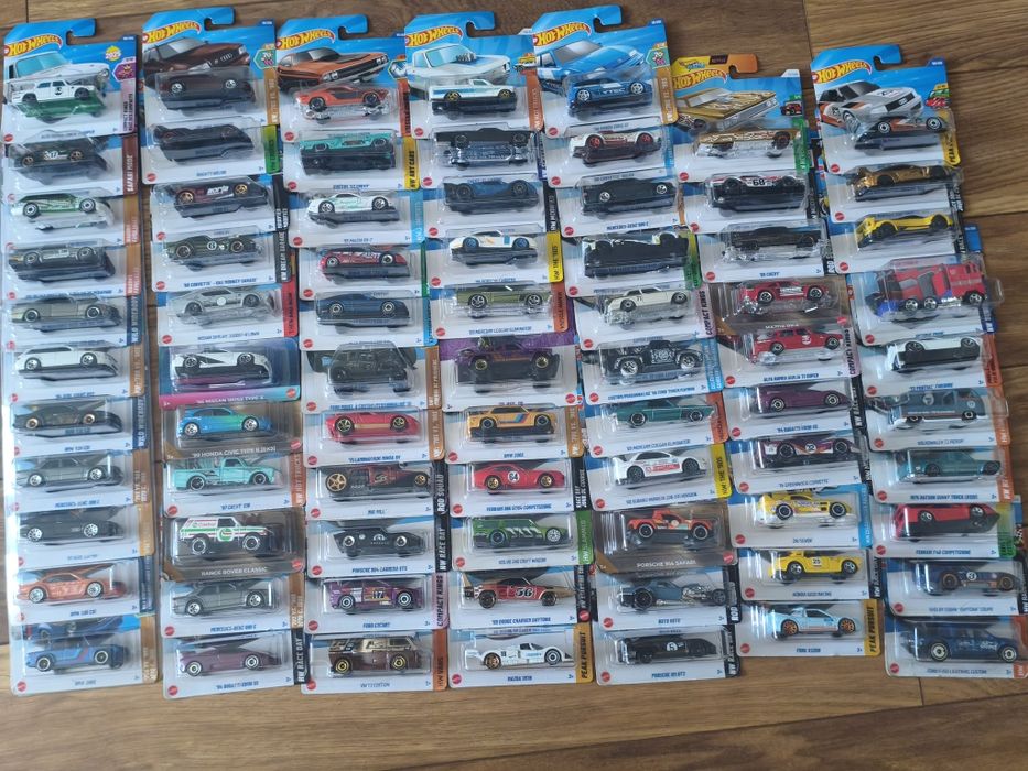 Hot wheels samochody kolekcjonerskie 75szt