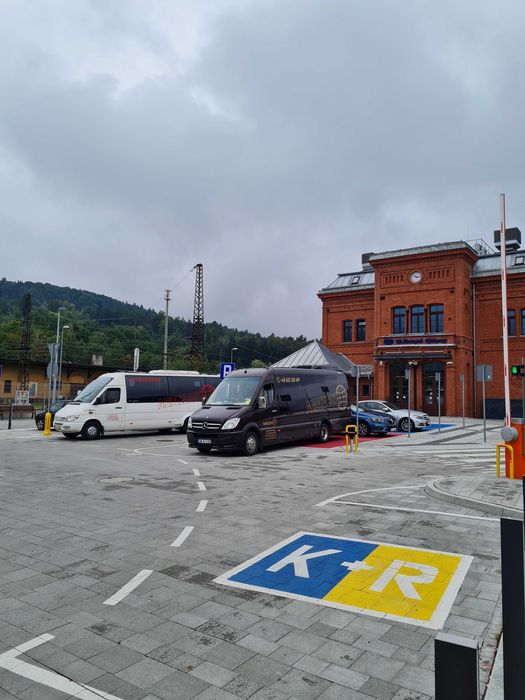 Usługi przewozowe, przewóz osób, wynajem busów, autobusów, autokarów