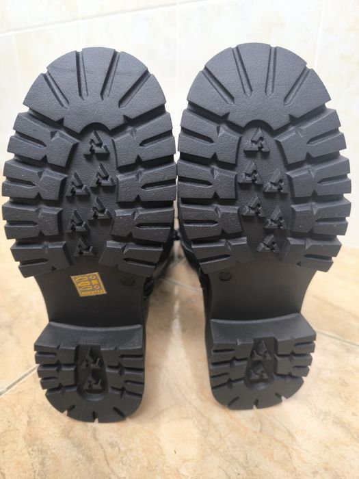 Botas Pretas Novas 38