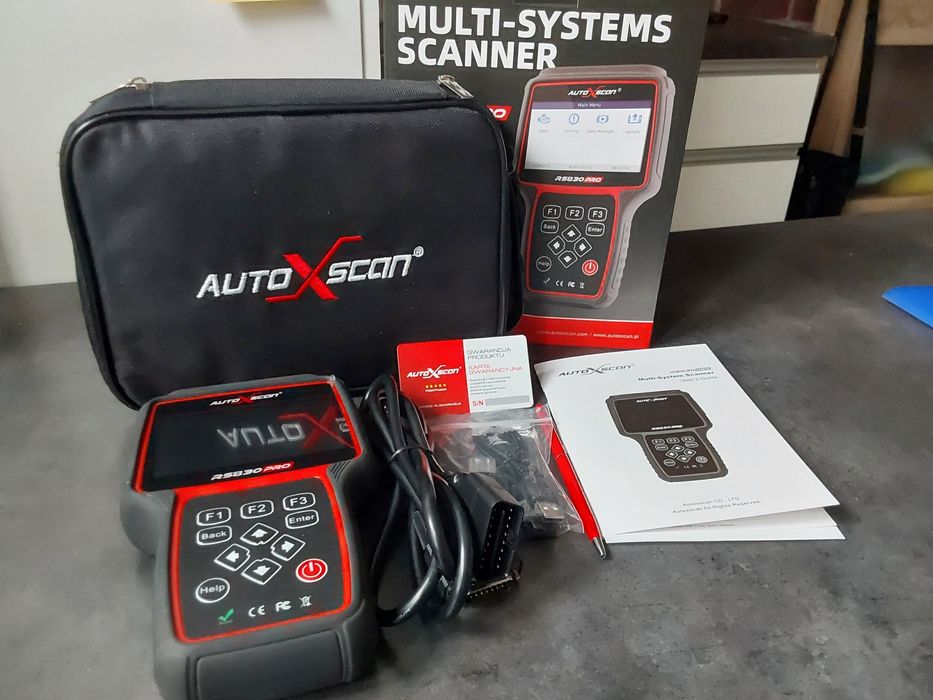 Profesjonalny tester diagnostyczny RS830PRO