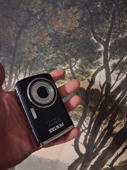 Цифровой фотоаппарат Pentax Optio E60