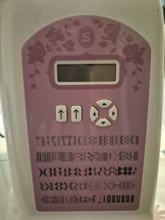 Máquina de costura Singer modelo scarlat, ótima Máquina de costura