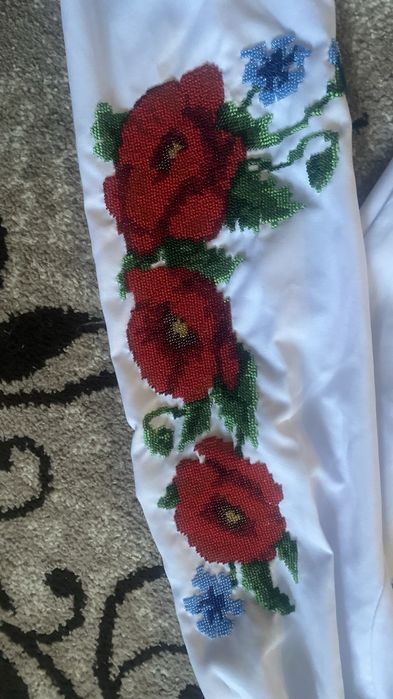 Продам вишиванку ( вишита з бізеру в ручну )