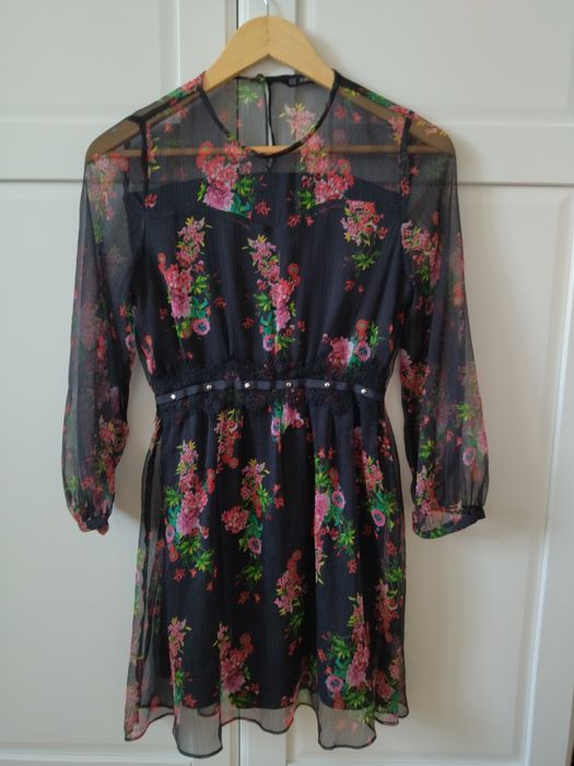 Sukienka w kwiaty Zara 34