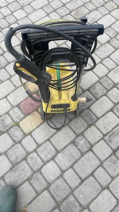 Myjka ciśnieniowa Karcher 330