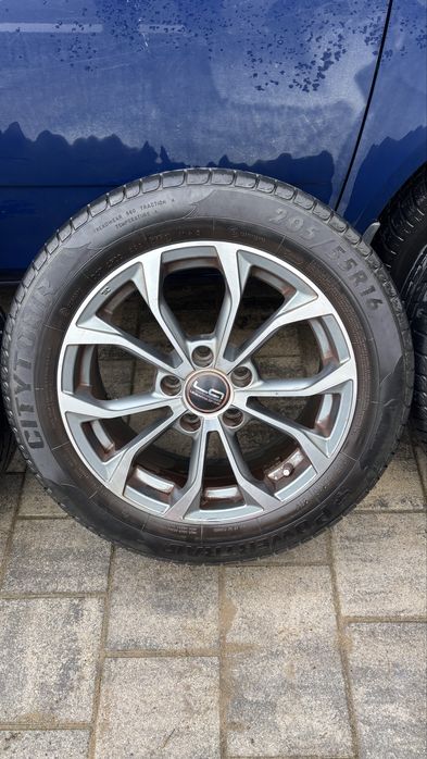 Felgi aluminiowe Skoda VW 16 5x112 plus dystanse