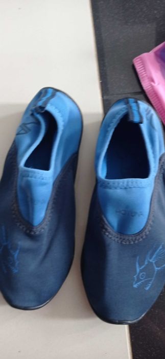 Buty do wody Hotuna roz.30/31 Gratis rękawki Świnka Peppa 3-6lat
