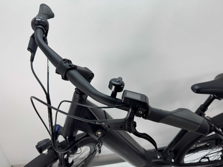 Rower elektryczny GIANT Dailytour E+ C7 rozmiar 53 cm bateria 500Wh