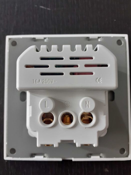 tomada parede 220v + USB