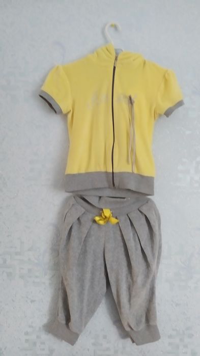 Продам красивий кустюм.