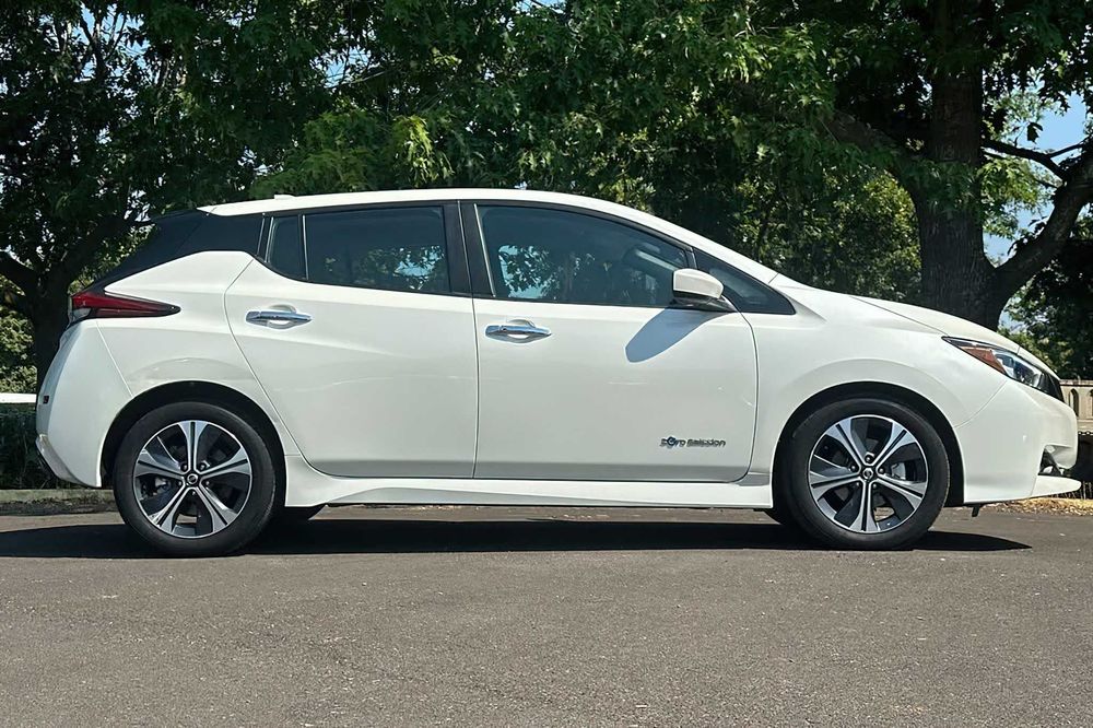Nissan LEAF SL 2019 зі США, від $7 797 — доставка й розмитнення під ключ